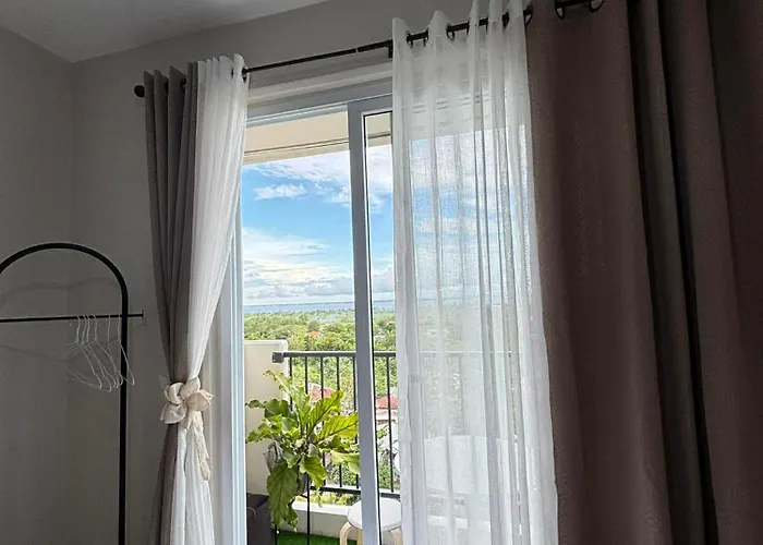 Cozy With Pool & Balcony, Near Airport And Beaches Lapu-lapu Apartment Suba Basbas