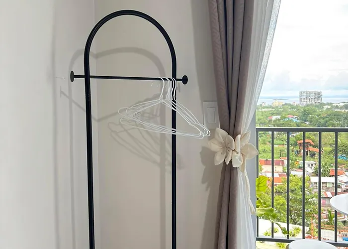 Apartment Cozy With Pool & Balcony, Near Airport And Beaches Lapu-lapu *
